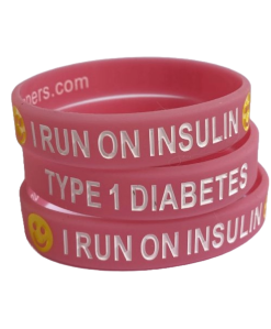 I Run on Insulin Kids Wristband Pale Pink